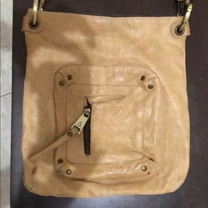 Crossbag, leather, camel. Used.